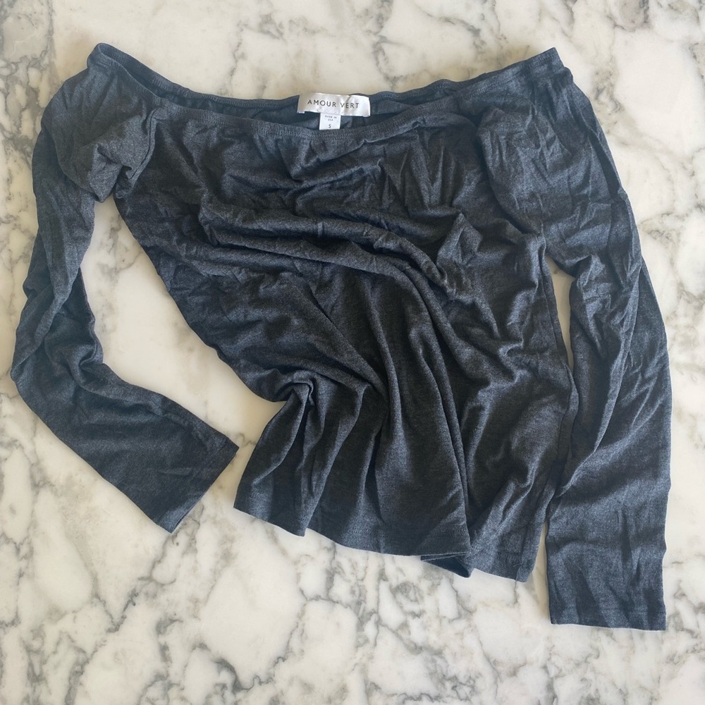 Amour Vert Cold Shoulder Top